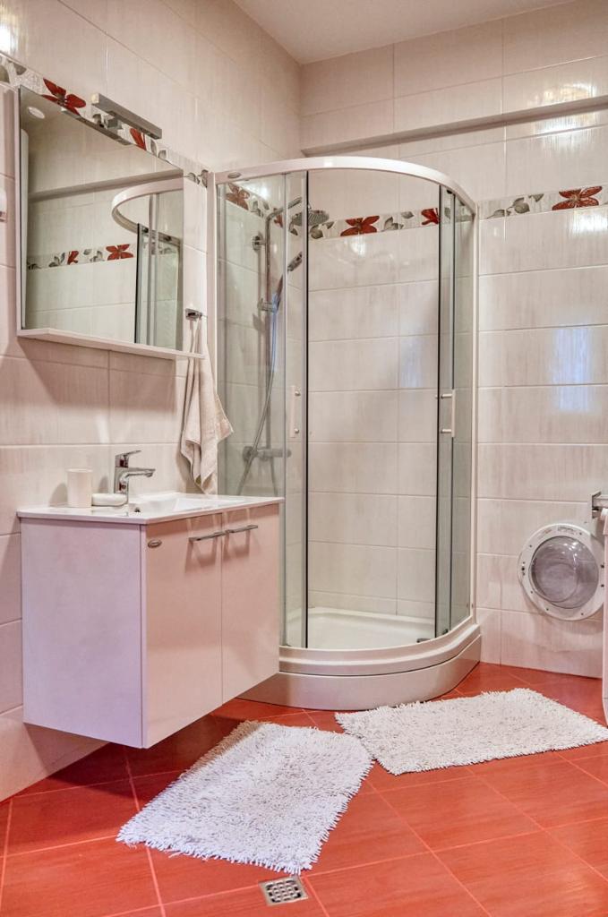 Image of Apartment - 2 Bedrooms - 2 Bathrooms for Sale in Herceg-Novi-Kumbor-Montenegro, Image 9